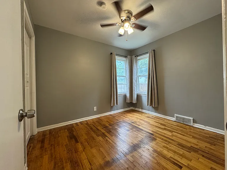 4024 Mann Hall Ave — Photo 8