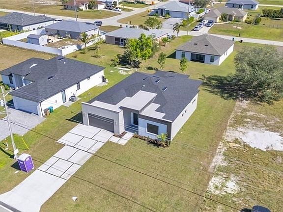 5th image of 3924 NW 38th St