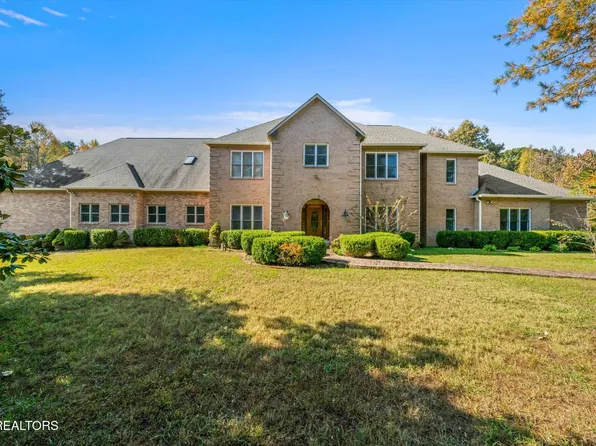 1435 White Oak Dr, Sevierville, TN 37862