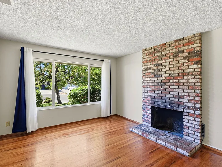 5880 Taormino Ave — Photo 9