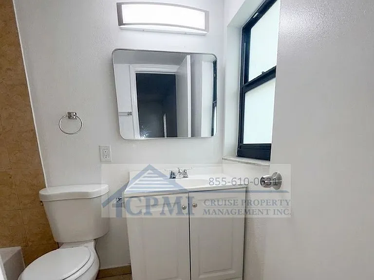 Riverside Manor/N'ice Apartments - 889 Riverside Drive, Ft. Lauderdale, FL 33312 — Photo 31