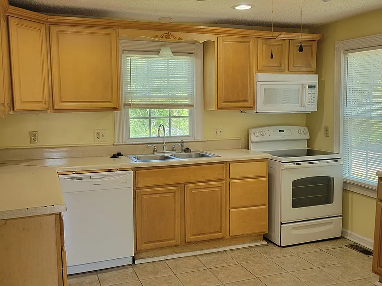 3701 Totty St — Photo 2