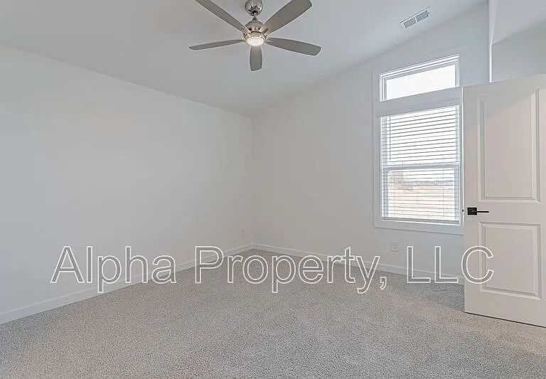 1455 Darrowby Way — Photo 13