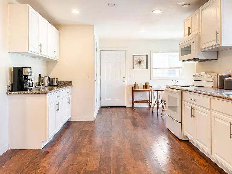 5506 NE Hoyt St — Photo 32