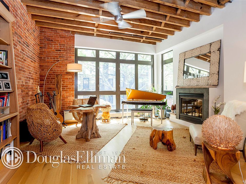 1st image of 406-408 W 45th St #3C