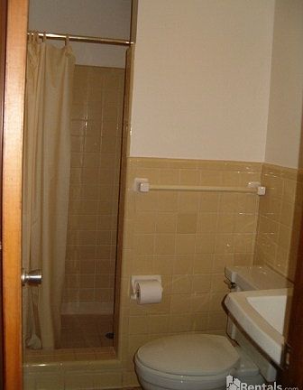 4th image of 3726 NW 36th St