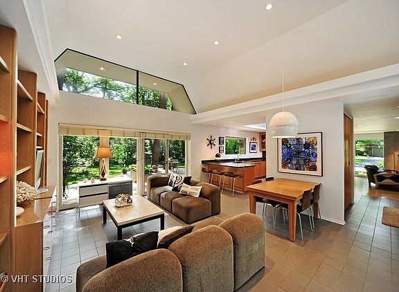 3rd image of 30 Cedar Ln