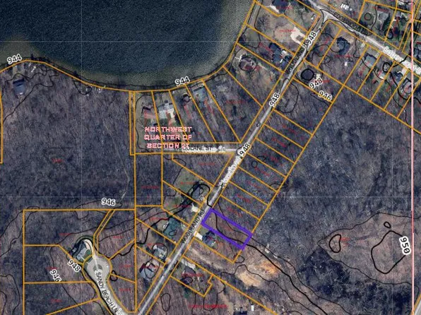 4000 Woodland Rd, Jackson, MI 49203