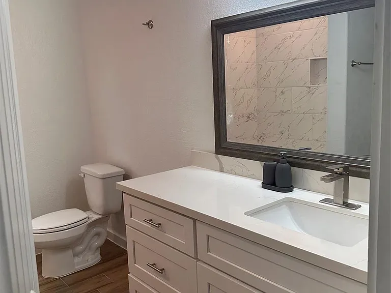 5314 Longmeadow St #B — Photo 39