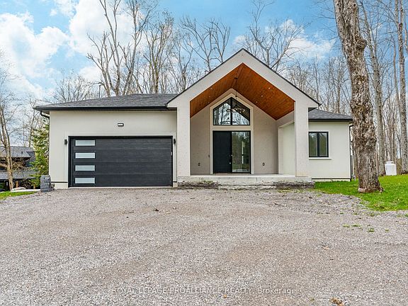 3rd image of 160 Sumcot Dr