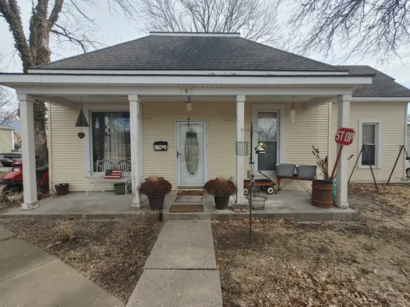 205 S Hughes St, Hamilton, MO 64644