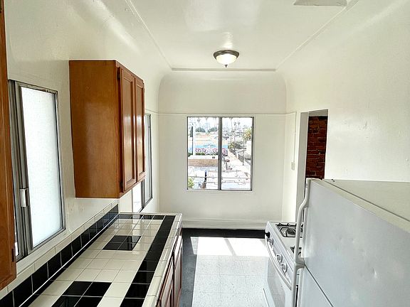 3rd image of 1516 N Normandie Ave #Dcc9f959b