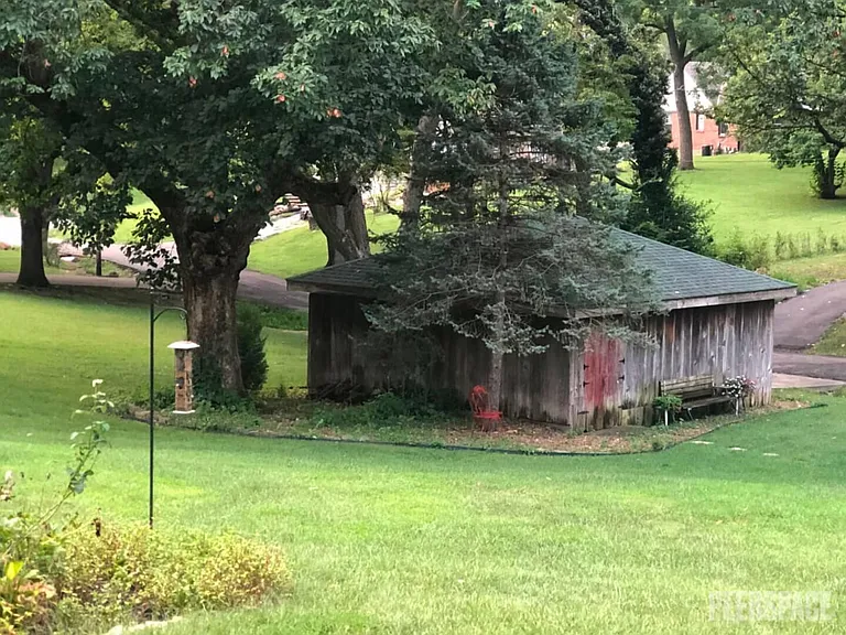 501 NE Barnes Ave — Photo 12