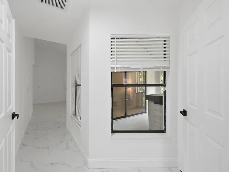9033 NW 47th Ct — Photo 38