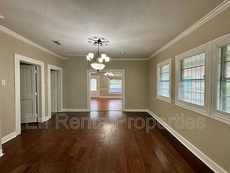 1925 Saint Louis Ave — Photo 7