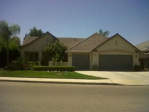 3034 Applegate Ave photo 1