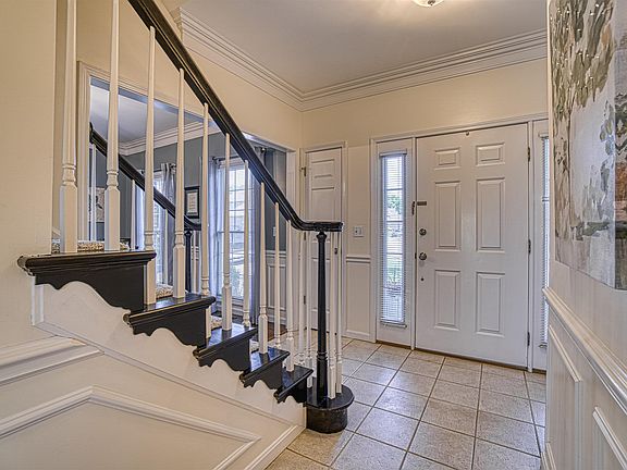 5th image of 3211 Valleybrook Ct