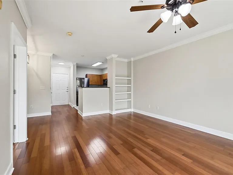 204 E South St #4053 — Photo 19
