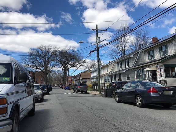 4th image of 62 Laventhal Ave