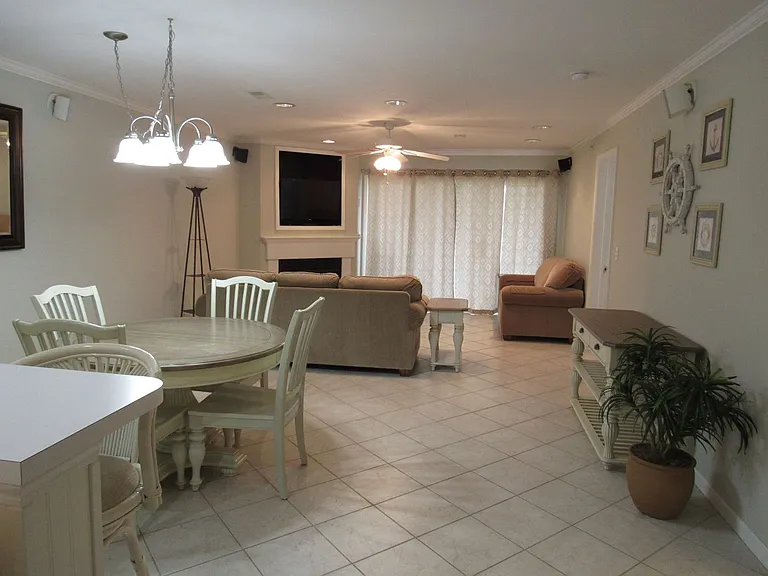 549 Park Place Dr #1D — Photo 11