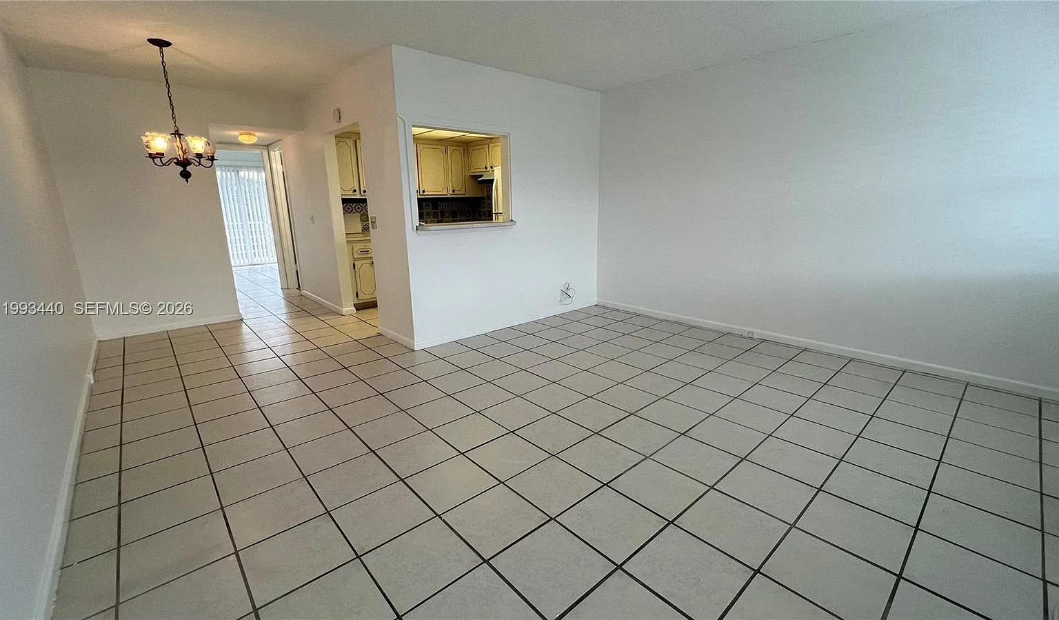 Newport T Condo — Photo 3