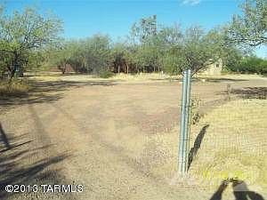 ENTRANCE TO PROPERTY, AND FRONT YARD