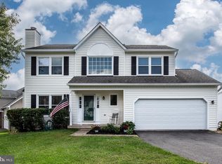 1 Cross Cut Ln, Fredericksburg, VA 22405