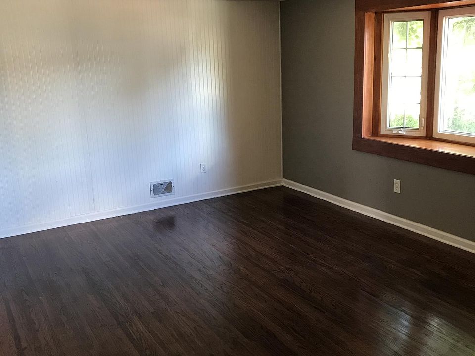 Living room hardwoods