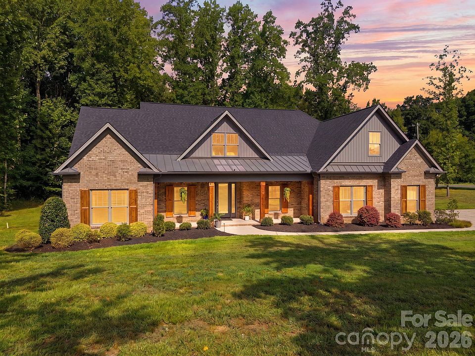 1st image of 200 Barra Dr
