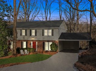 5015 Vallo Vista Ct NE, Sandy Springs, GA