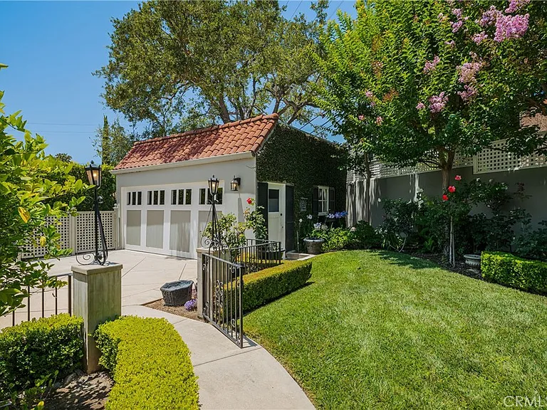 1243 Rossmoyne Ave — Photo 39