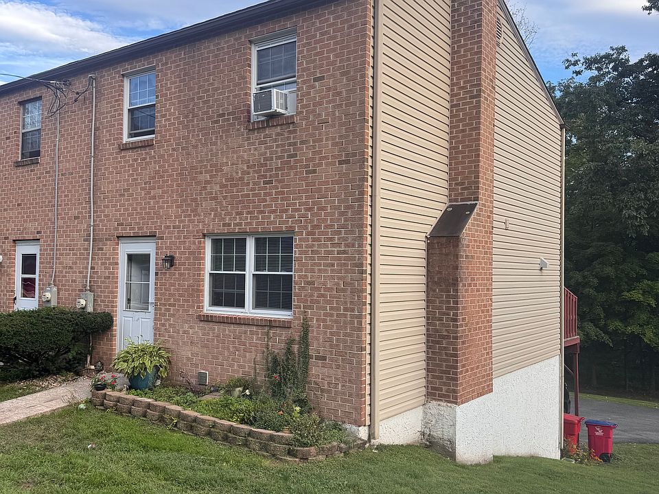 1st image of 15 Game Farm Rd
