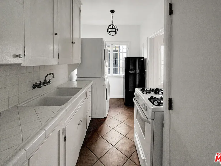 351 N Sierra Bonita Ave #2 — Photo 10