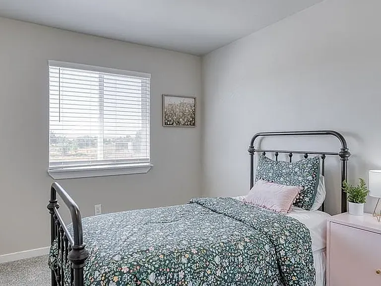 2015 Lawrence Ln #2006 — Photo 9