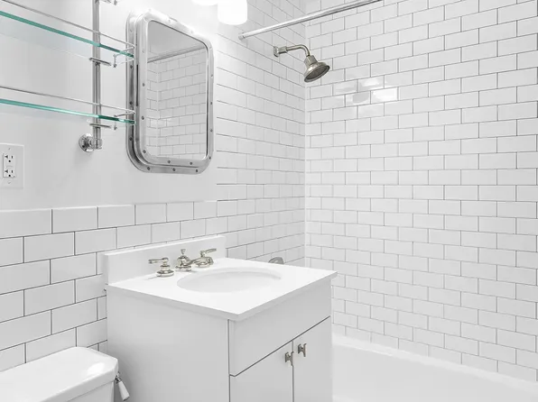 65 4th Avenue image 6 of 9