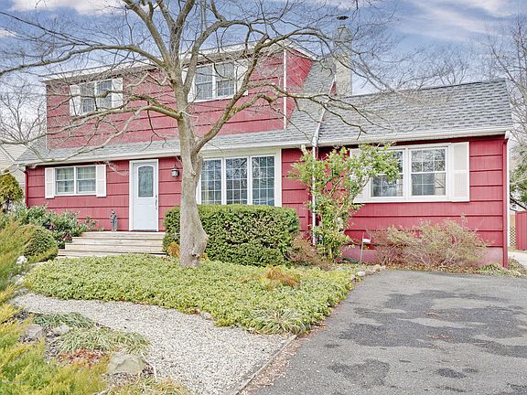 2nd image of 20 Sands Point Dr