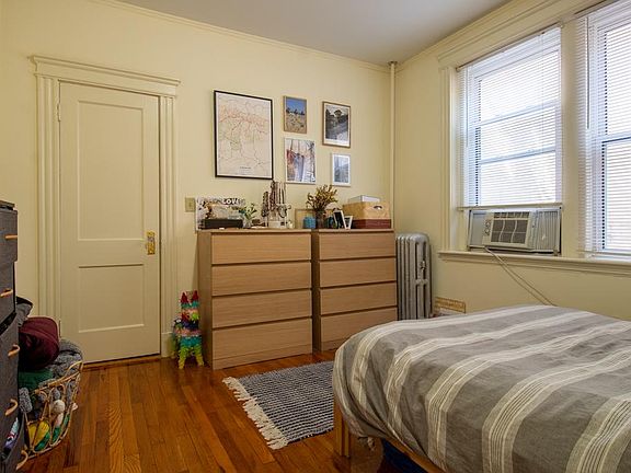 2nd image of 199 Park Dr #33