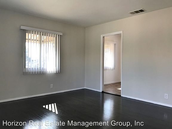 3rd image of 10637 Crenshaw Blvd APT 4