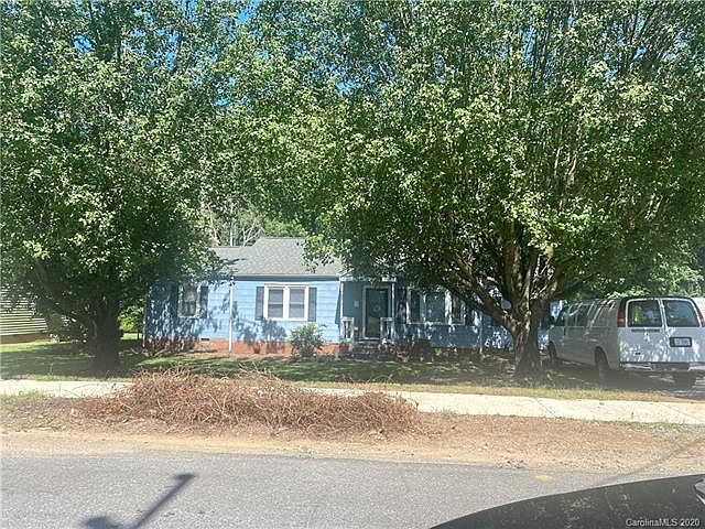 1st image of 409 Spencer St