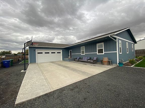 2nd image of 1728 Alder Ave