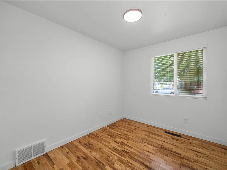 4411 N Whitehouse St — Photo 6