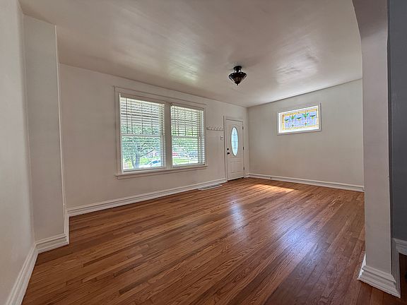 2nd image of 4606 Wilcox Ave