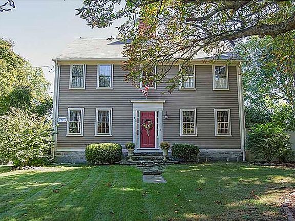 2nd image of 380 Warwick Neck Ave