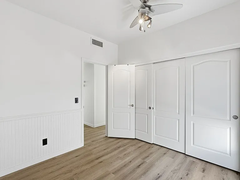 10860 N 118th Way — Photo 25