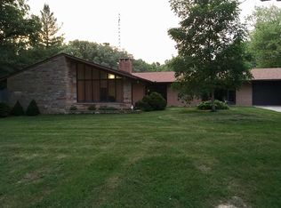 2047 Charlton Rd, Kell, IL 62853