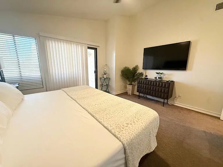 10938 W Poinsettia Dr — Photo 18