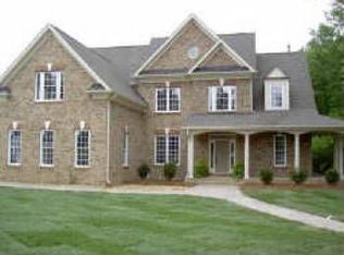 2204 Ivey Rd, Chapel Hill, NC 27516