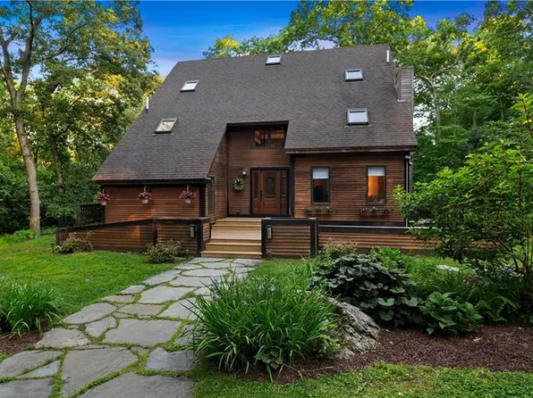 285 Jacob St, Seekonk, MA 02771