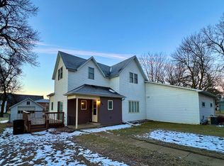 104 E Park Ave, Milbank, SD 57252