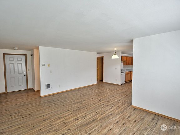 4th image of 316 SE Choker Street